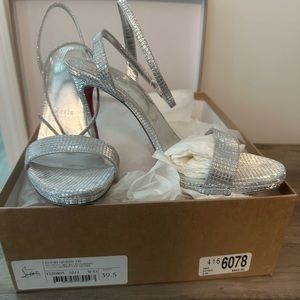 Christian Louboutin “Loubi Queen”